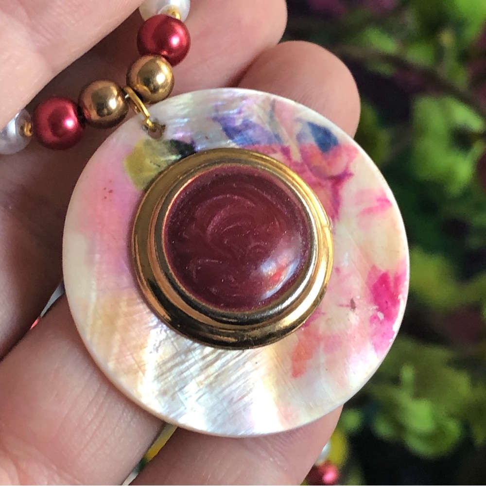 Handcrafted Repurpose Painted Shell Medallion Pen… - image 2